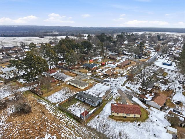 110 Lynn Lane, Lonoke, AR 72086