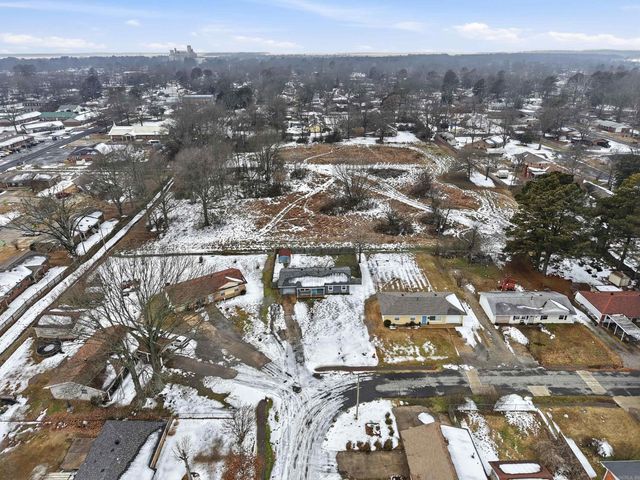 110 Lynn Lane, Lonoke, AR 72086