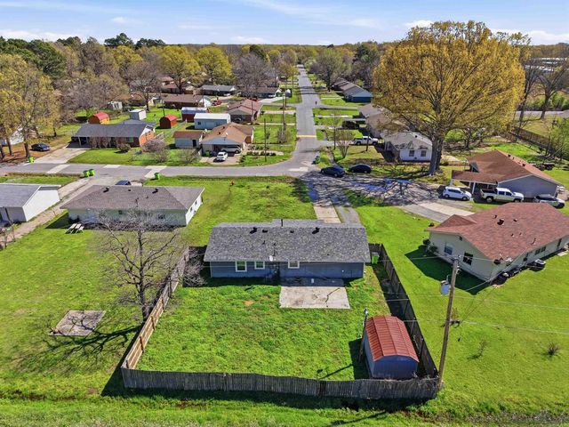 110 Lynn Lane, Lonoke, AR 72086