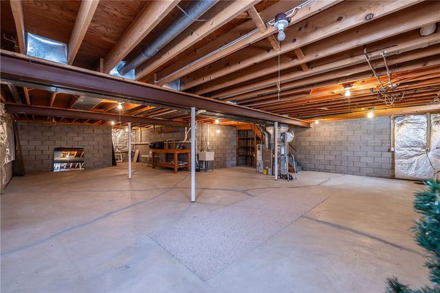 6 Dutch Valley, Chili, NY 14624