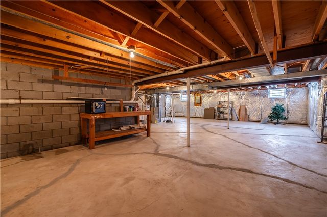 6 Dutch Valley, Chili, NY 14624