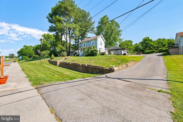 528 STONEY CREEK BLVD, Edinburg, VA 22824