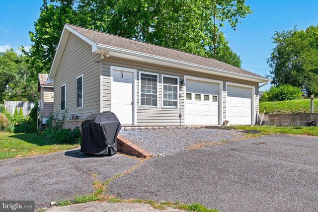 528 STONEY CREEK BLVD, Edinburg, VA 22824