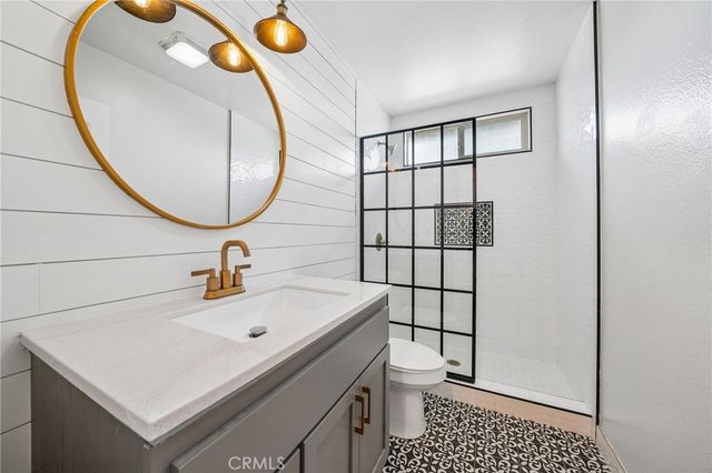 551 D, Upland, CA 91786