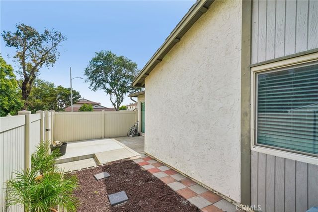 551 D, Upland, CA 91786