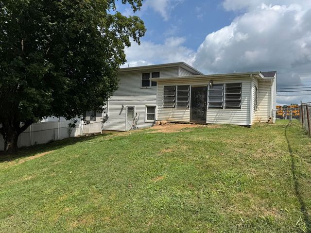 222 Park Avenue, South Point, OH 45680