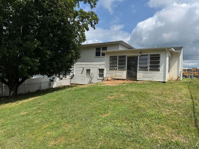 222 Park Avenue, South Point, OH 45680