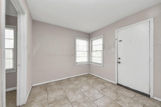 6204 Highway 6, Hitchcock, TX 77563