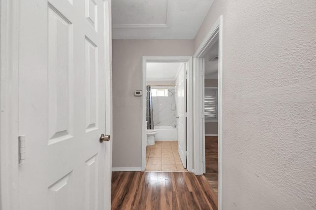 6204 Highway 6, Hitchcock, TX 77563