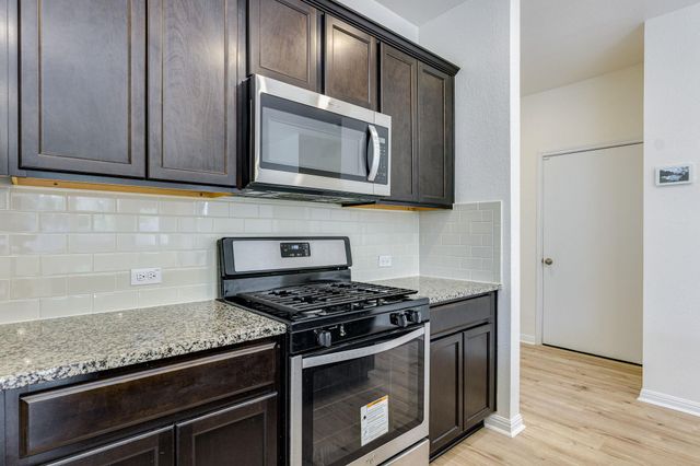 323 Arrowhead Vine ST, Leander, TX 78641