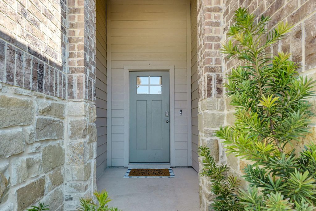 323 Arrowhead Vine ST, Leander, TX 78641