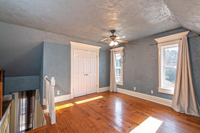 1424 E COLLEGE AVENUE, Appleton, WI 54915