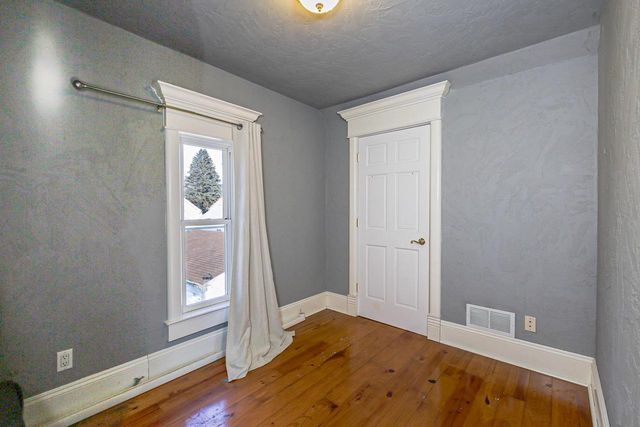 1424 E COLLEGE AVENUE, Appleton, WI 54915