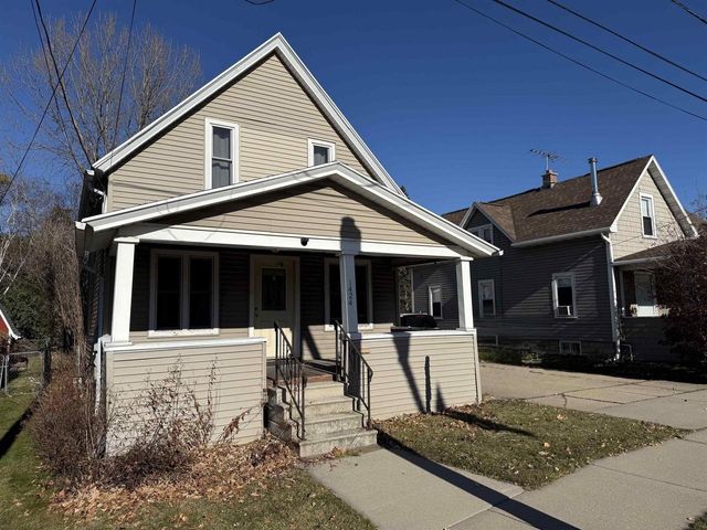 1424 E COLLEGE AVENUE, Appleton, WI 54915