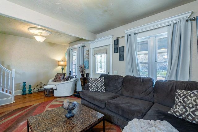 1424 E COLLEGE AVENUE, Appleton, WI 54915