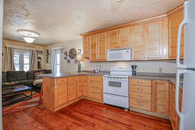 1424 E COLLEGE AVENUE, Appleton, WI 54915