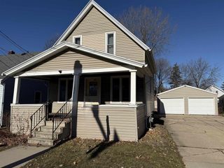 1424 E COLLEGE AVENUE, Appleton, WI 54915