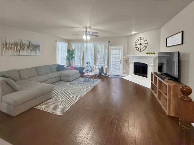 10700 Lariat Trail Drive, Mckinney, TX 75072