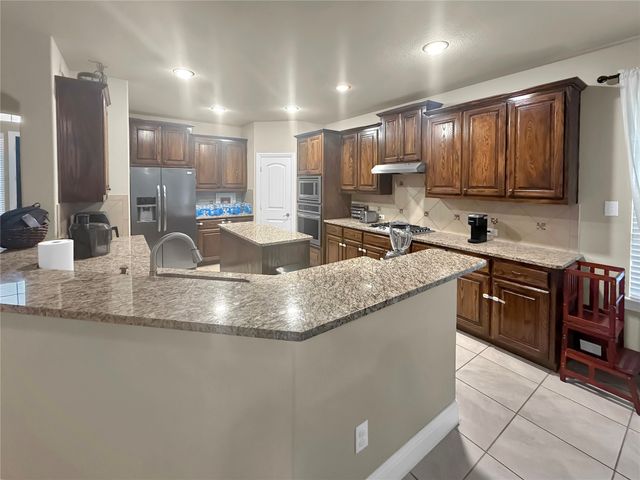 10700 Lariat Trail Drive, Mckinney, TX 75072