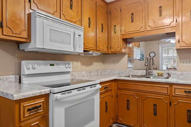 210 25th Ave S Apt 26, Myrtle Beach, SC 29577