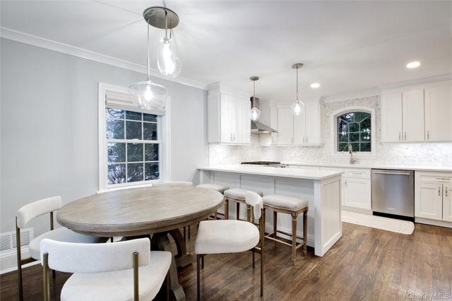 6 Boylston Street, Garden City, NY 11530