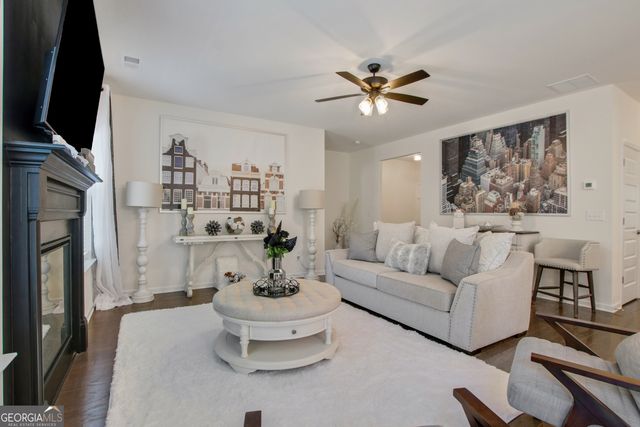 1821 Campbell Oaks Drive, Lawrenceville, GA 30045