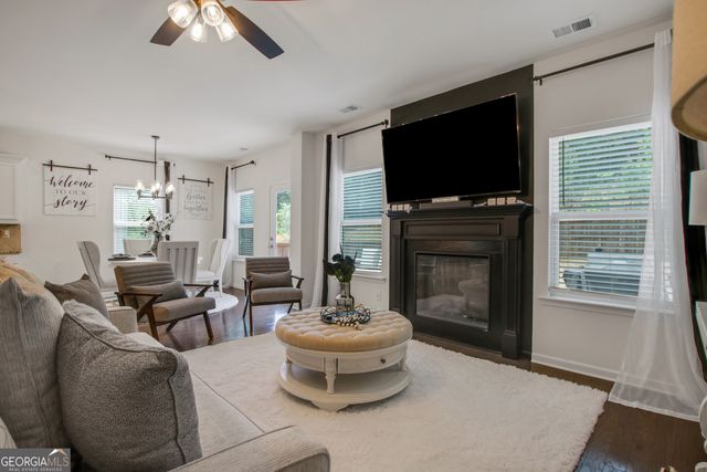 1821 Campbell Oaks Drive, Lawrenceville, GA 30045