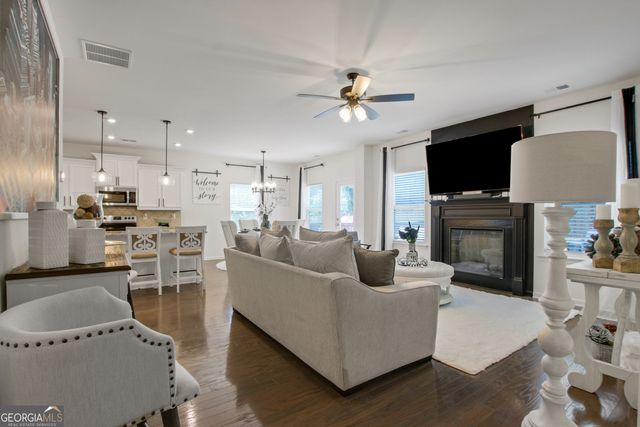 1821 Campbell Oaks Drive, Lawrenceville, GA 30045