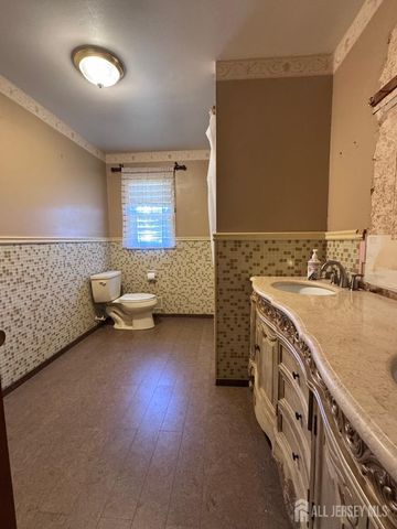 17 Petty Avenue, East Brunswick, NJ 08816