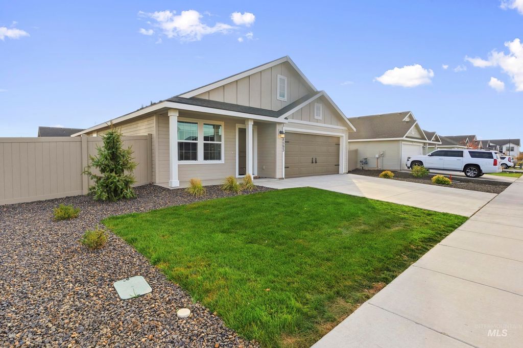 8593 E Velvet Ash, Nampa, ID 83687 photo 2