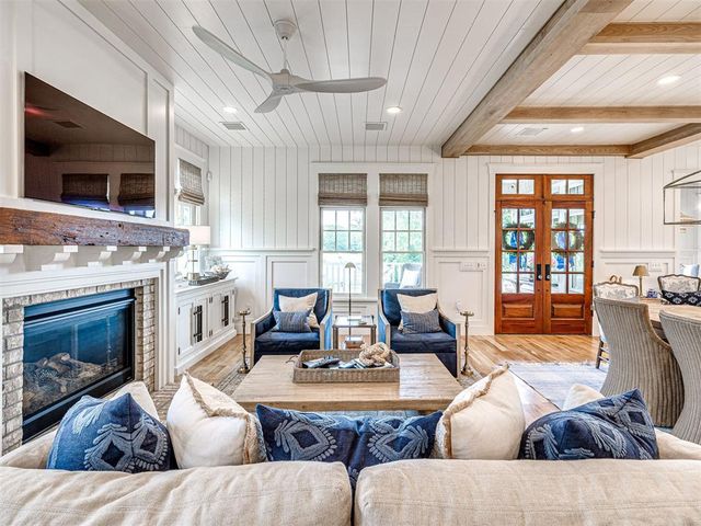104 Ridgeline Road, Carlton Landing, OK 74432