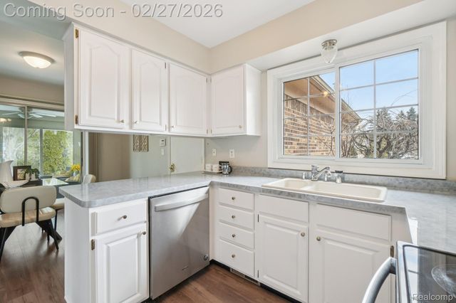 42845 Inverness Court, Northville Township, MI 48168