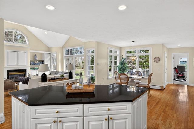 127 Uncle Barneys Rd, Dennis, MA 02670