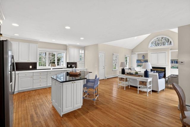 127 Uncle Barneys Rd, Dennis, MA 02670