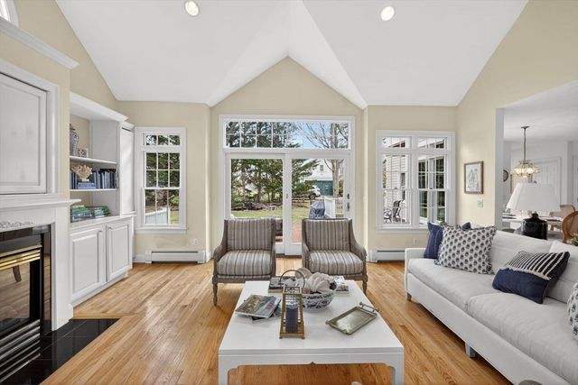 127 Uncle Barneys Rd, Dennis, MA 02670