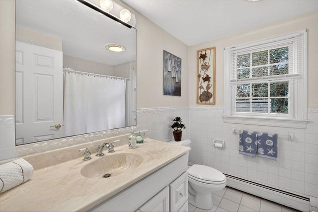 127 Uncle Barneys Rd, Dennis, MA 02670