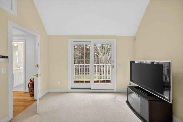 127 Uncle Barneys Rd, Dennis, MA 02670