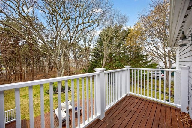127 Uncle Barneys Rd, Dennis, MA 02670