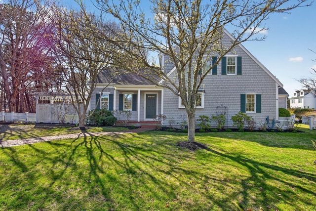 127 Uncle Barneys Rd, Dennis, MA 02670