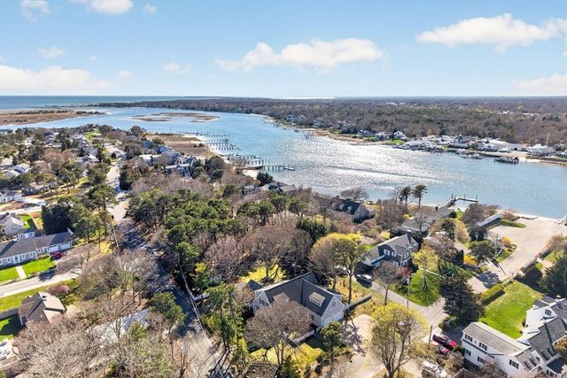 127 Uncle Barneys Rd, Dennis, MA 02670