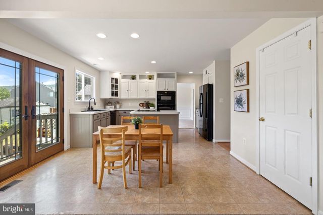 1148 HAPPY RIDGE DR, Front Royal, VA 22630