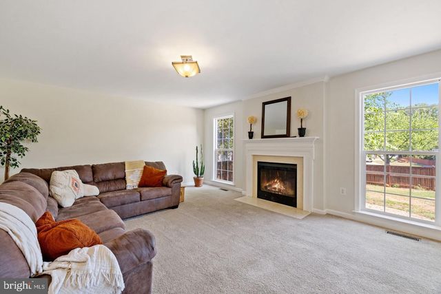 1148 HAPPY RIDGE DR, Front Royal, VA 22630