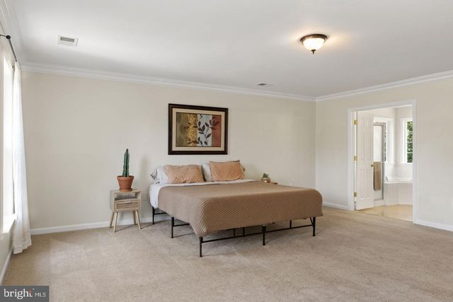 1148 HAPPY RIDGE DR, Front Royal, VA 22630