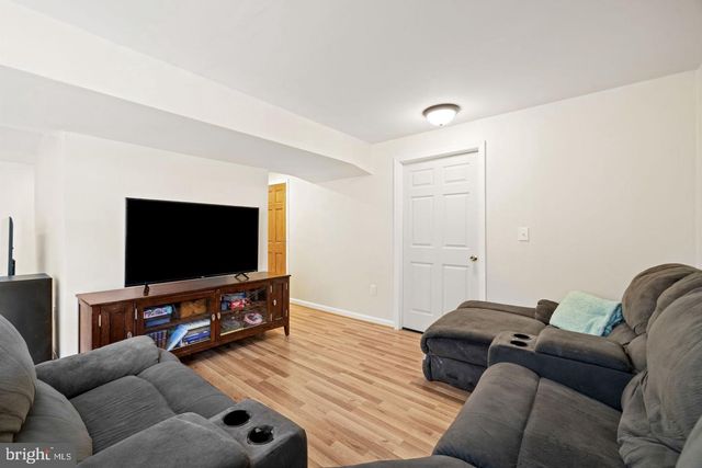 1148 HAPPY RIDGE DR, Front Royal, VA 22630