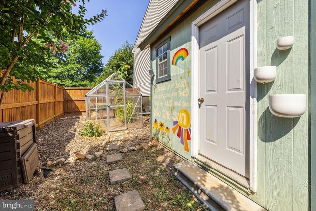 1148 HAPPY RIDGE DR, Front Royal, VA 22630