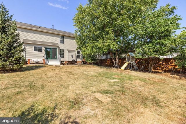 1148 HAPPY RIDGE DR, Front Royal, VA 22630