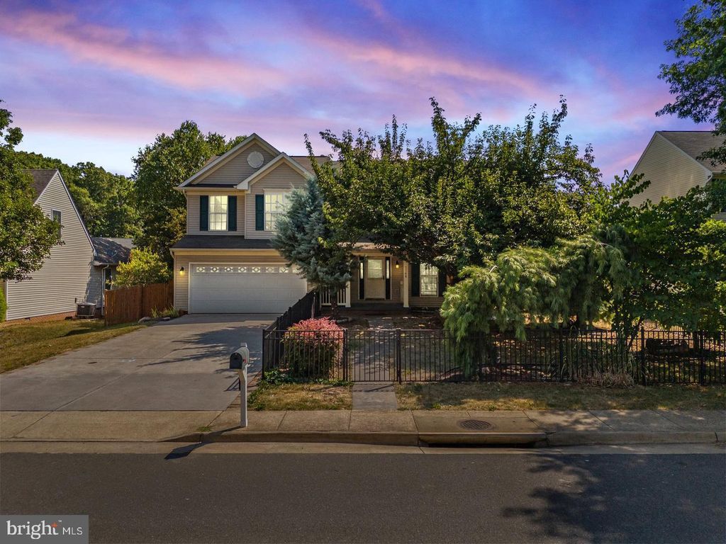 1148 HAPPY RIDGE DR, Front Royal, VA 22630