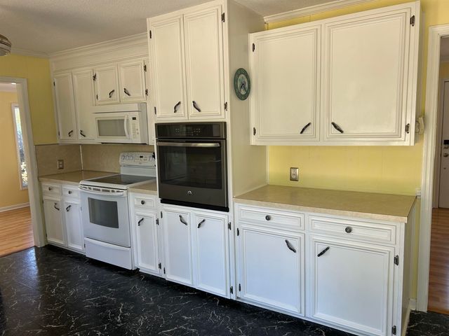 307 Byrnes Circle, Johnsonville, SC 29555