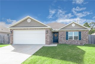 911 Belhaven Road, Centerton, AR 72719