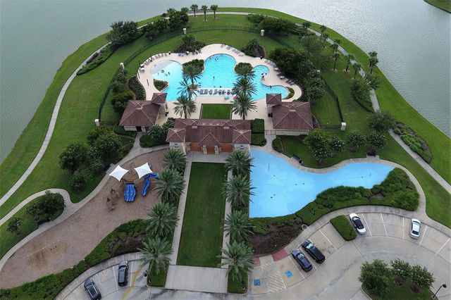 4627 La Escalona Drive, League City, TX 77573